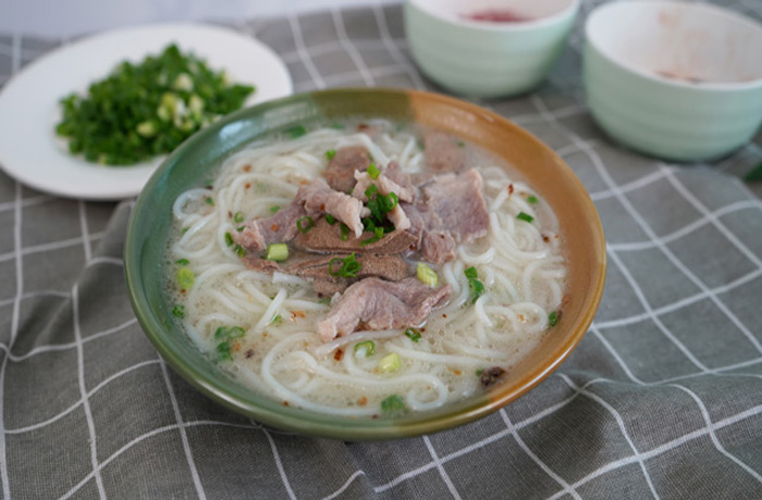 荣邦乡原味汤粉王培训